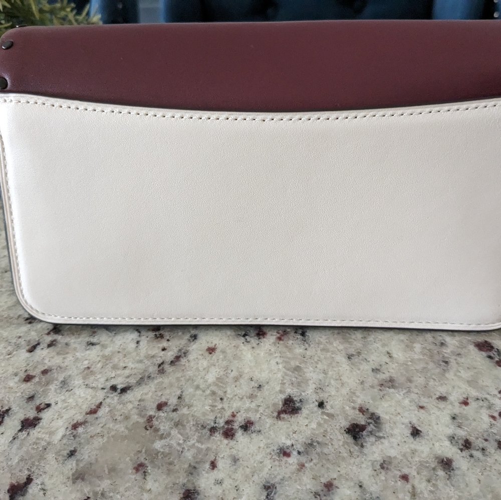 COACH - Picture 4 of 5